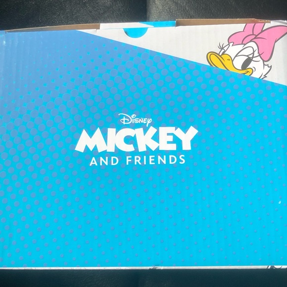 NEW In Box Disney Mickey & Friends Ceramic Mug Warmer Travel Mug With Lid 16 Oz - Picture 9 of 9